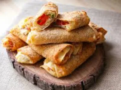 Paçanga böreği pastırma ve kaşar peynirli